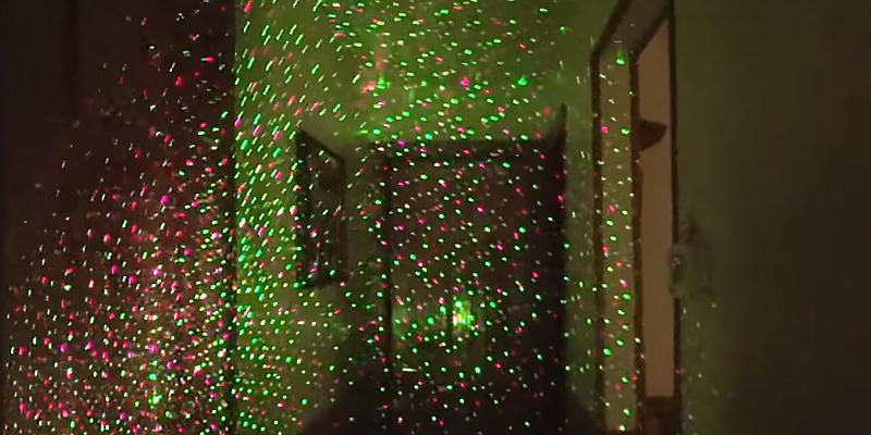 1byone Laser Christmas Light Projector in the use