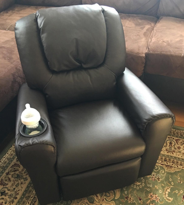 Review of Flash Furniture DG-ULT-KID-BRN-GG Brown Leather Kids Recliner with Cup Holder