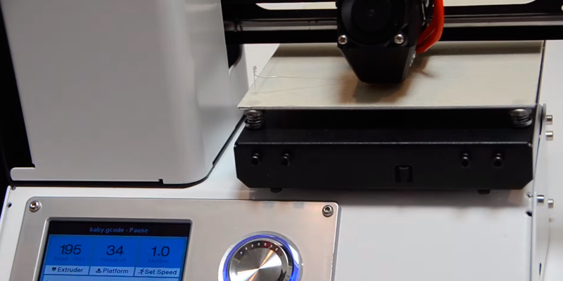 Monoprice Select Mini 3D Printer in the use