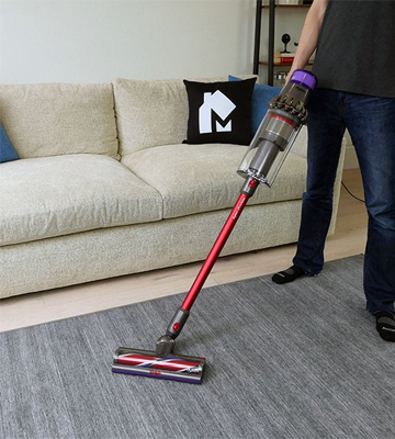 Review of Dyson V11 Outsize Cordless Vacuum Cleaner