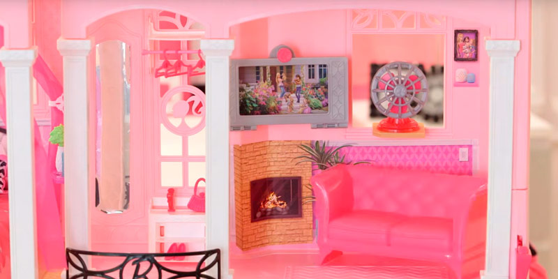 Barbie FFY84 Dreamhouse in the use