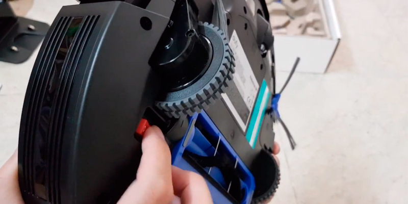 Eufy RoboVac 30C BoostIQ Robotic Vacuum Cleaner in the use