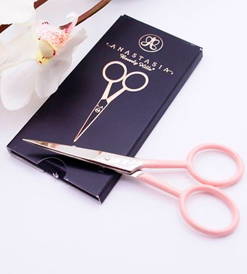 Review of Anastasia Beverly Hills Ultra-Thin Blade Scissors