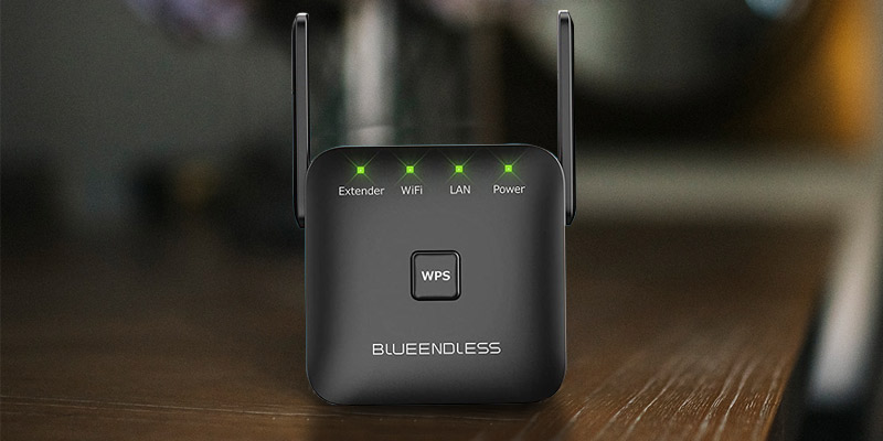 Blueendless 300 Mbps WiFi Extender Signal Booster in the use
