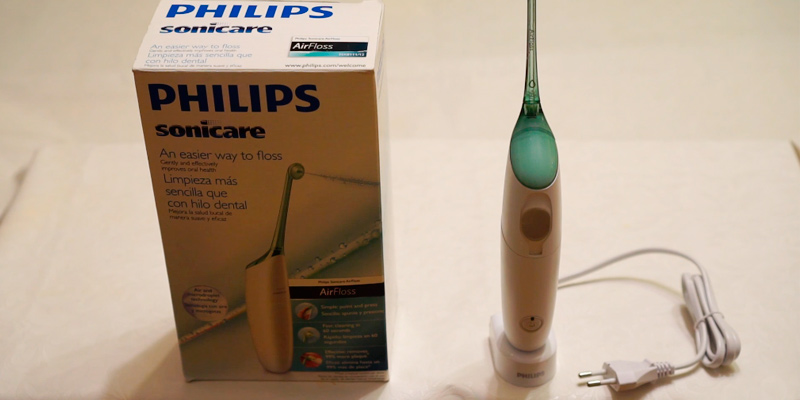 Philips Sonicare Airfloss HX8211/02 Rechargeable Electric Flosser in the use