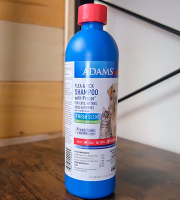 Review of Adams Plus Flea & Tick Dog and Cat Shampoo with Precor