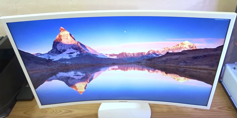Review of Samsung C32F391 Curved Monitor