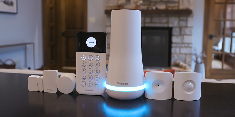 Review of SimpliSafe SS3-AMZ-4 12 Piece Wireless Home Security System w/HD Camera