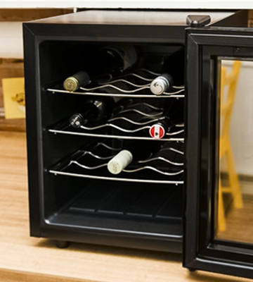 Review of Magic Chef MCWC12B Wine Cooler