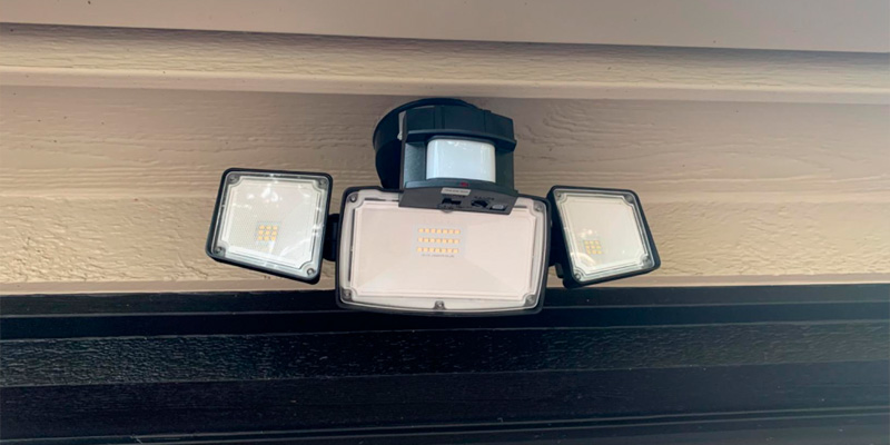 Amico 3 Head LED Security Lights with Motion Sensor in the use