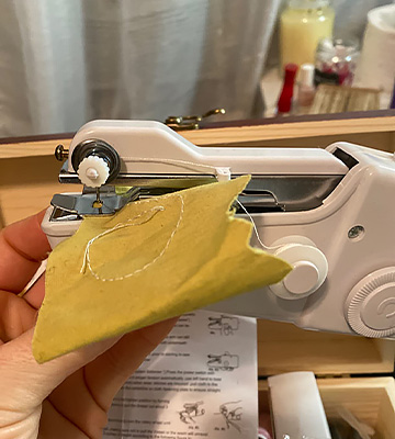 Review of Ausarox BRIGHTLY LIT Hand held Sewing Device Heavy duty