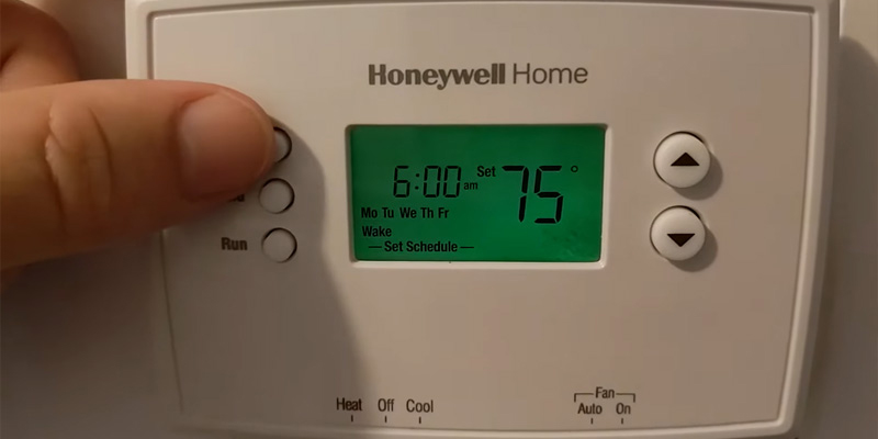 Review of Honeywell Home RTH2300B 5-2 Day Programmable Thermostat