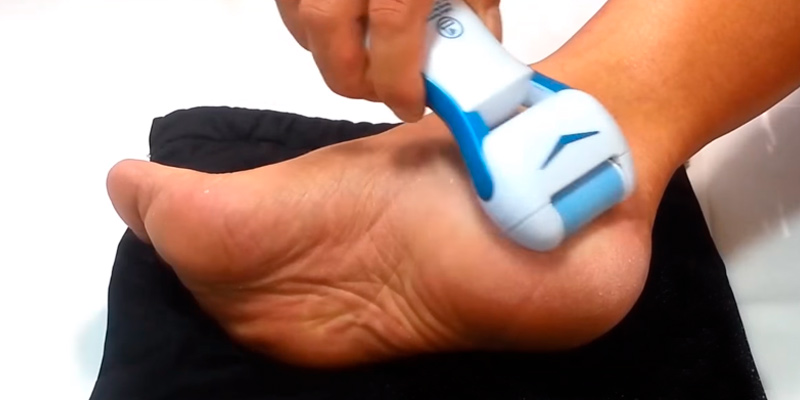 Care me UK_201 Electric Callus Remover in the use