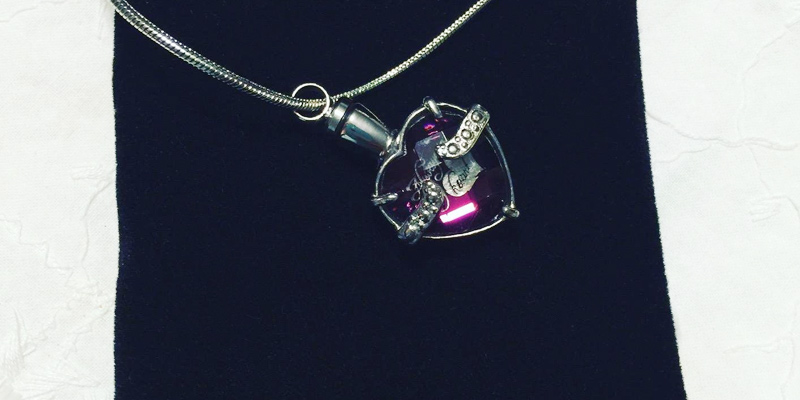 Review of Infinity Keepsakes "Always in my Heart" Cremation Urn Necklace