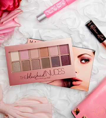 Review of Maybelline New York 12-shade eyeshadow palette
