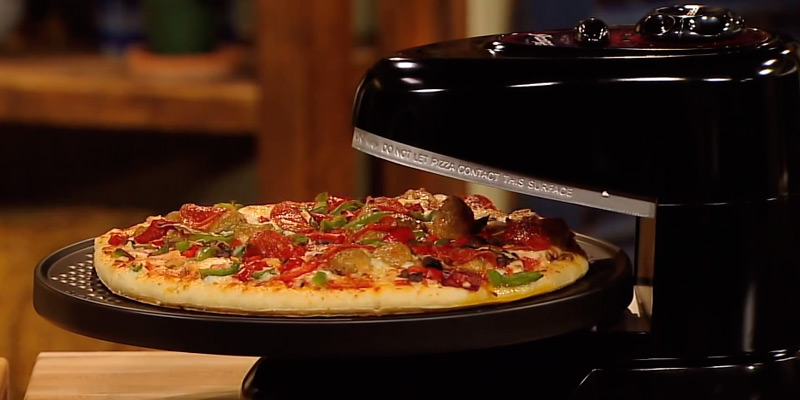 Presto 03430 Pizzazz Plus Rotating Oven in the use