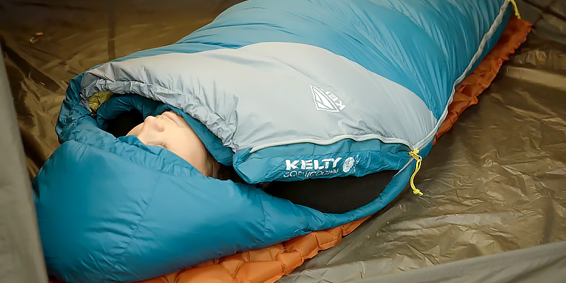Kelty Cosmic 20 Degree 550 Down Fill Sleeping Bag in the use