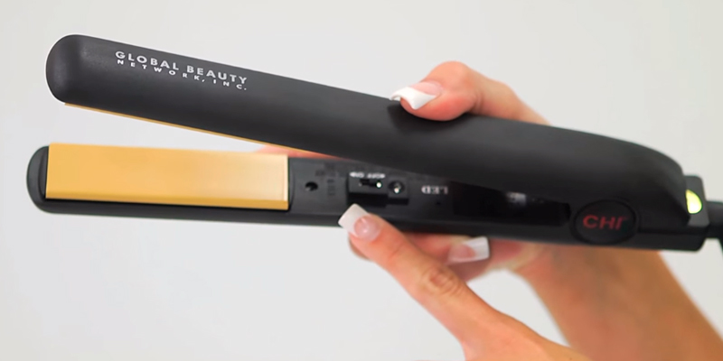 Review of CHI Original 1" Dual voltage Ceramic Hairstyling Iron 1 Inch