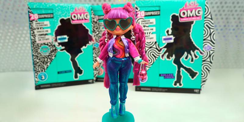 Review of L.O.L. Surprise! O.M.G. Series 3 Roller Chick Fashion Doll with 20 Surprises