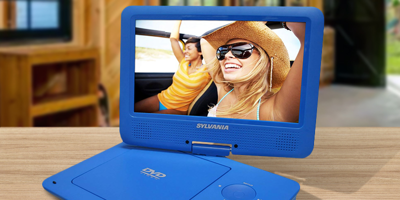 Detailed review of Sylvania SDVD9020B-Blue Swivel Screen Portable