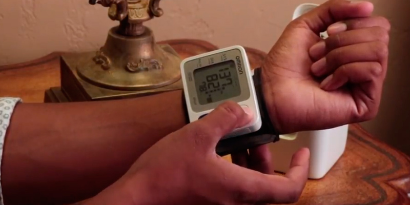 Review of Omron BP629 3 Series Wrist Blood Pressure Monitor (60 Reading Memory)
