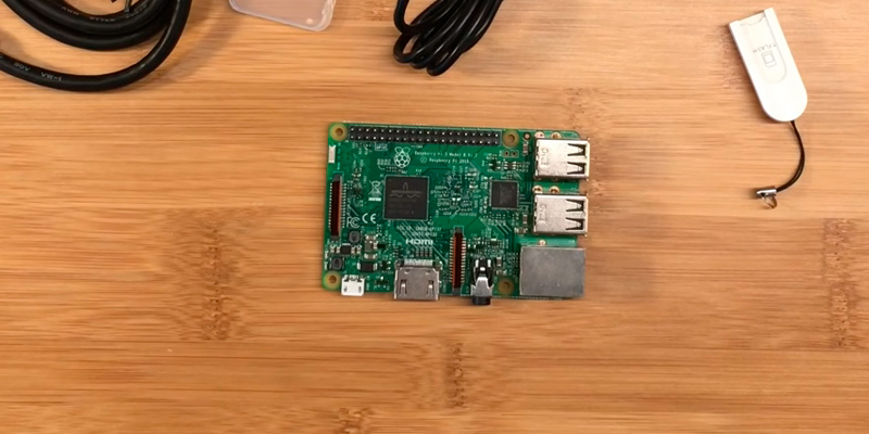 Raspberry Pi 3 Model B Complete Starter Kit Desktop Barebone in the use