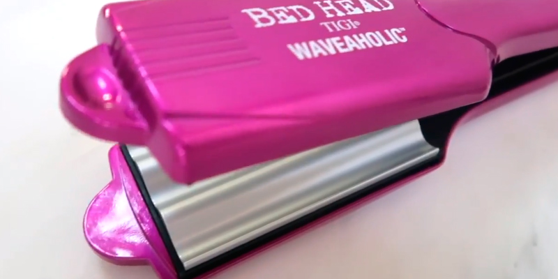 Review of Bed Head BH359 Waveaholic for Tight Waves