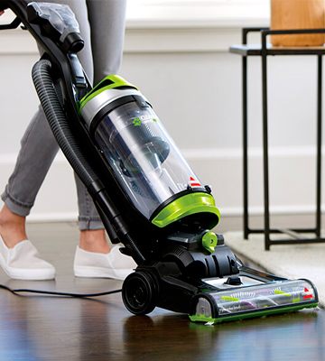 Review of Bissell Cleanview Swivel Pet (2252) Upright Vacuum