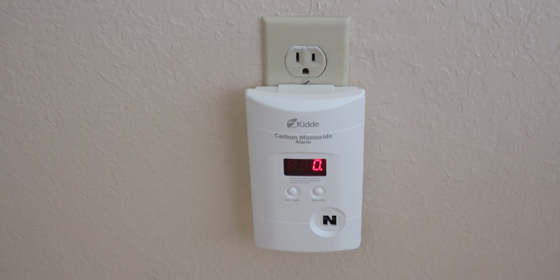Review of Kidde KN-COPP-3 Nighthawk Plug-In Carbon Monoxide Alarm