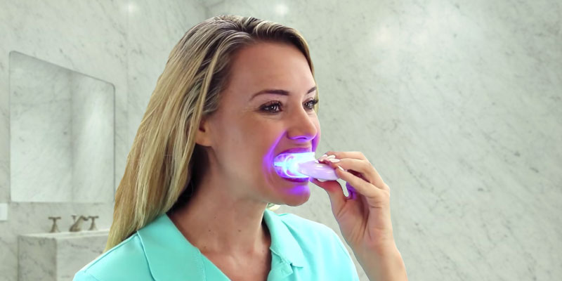 AuraGlow LED Light Teeth Whitening Kit application