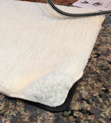 Review of K&H Pet Products KH1020 Outdoor Heated Pad