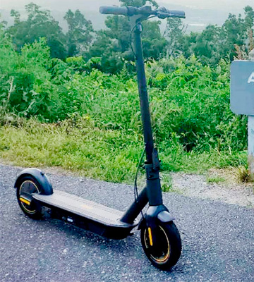Review of Segway Ninebot MAX Electric Kick Scooter