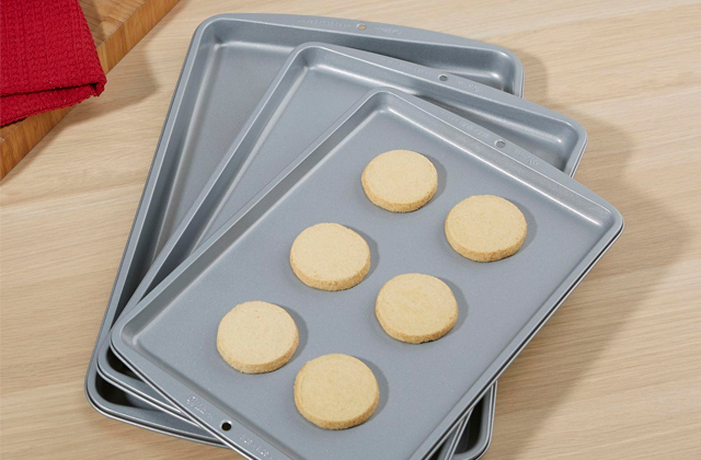 Comparison of Cookie Sheets