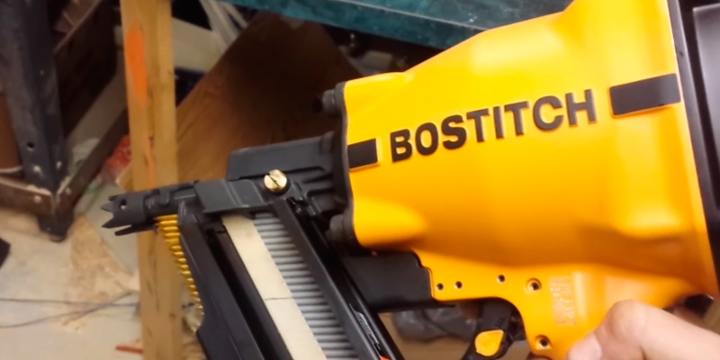BOSTITCH F21PL Framing Nailer in the use