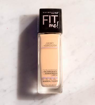 Review of Maybelline New York Dewy + Smooth Hydrating Foundation