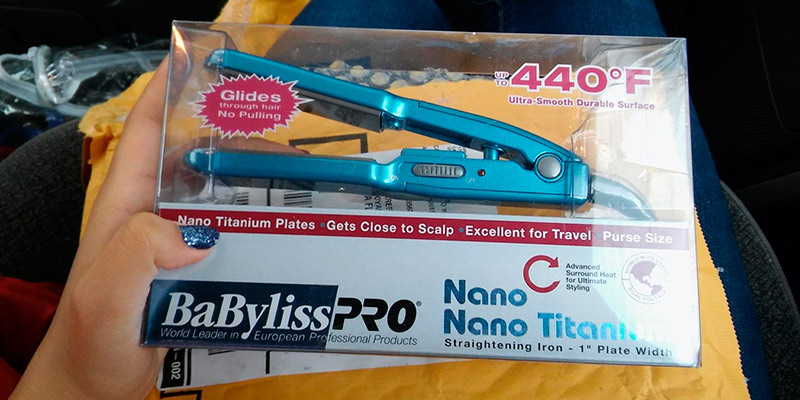 Review of Babyliss Pro BABNT3050 Nano Titanium Dual voltage Mini Straightening Iron