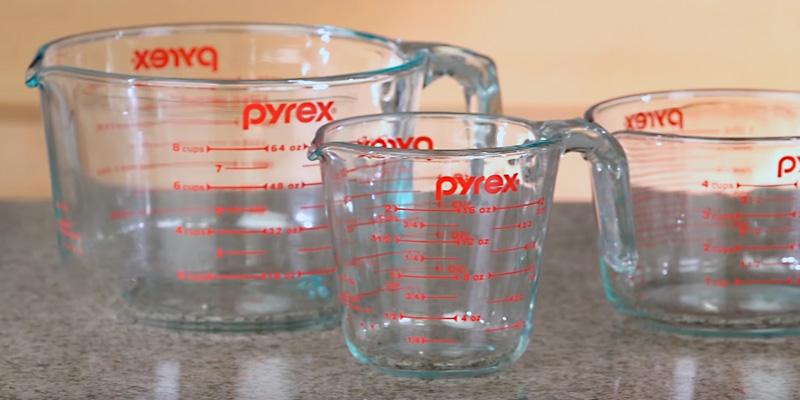 Review of Pyrex 3-Piece Glass Measuring Cup Set