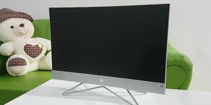 HP 24-df0040 24-inch All-in-One Touchscreen Desktop Computer in the use