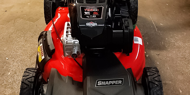 Snapper SP80 Self Propelled Gas Mower in the use