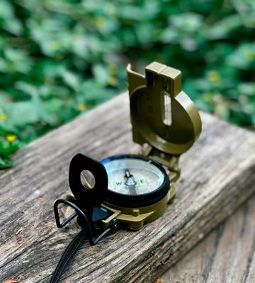 Review of Cammenga 3H Official US Military Tritium Compass