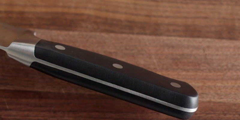 AmazonBasics Premium 18-Piece Kitchen Knife Block Set in the use