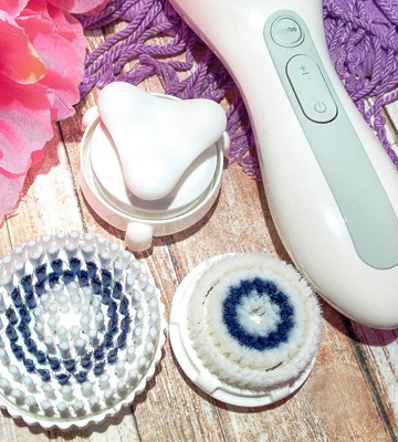 Review of Clarisonic Smart Profile Uplift 2-in-1 Cleansing & Micro-Firming Massage Device