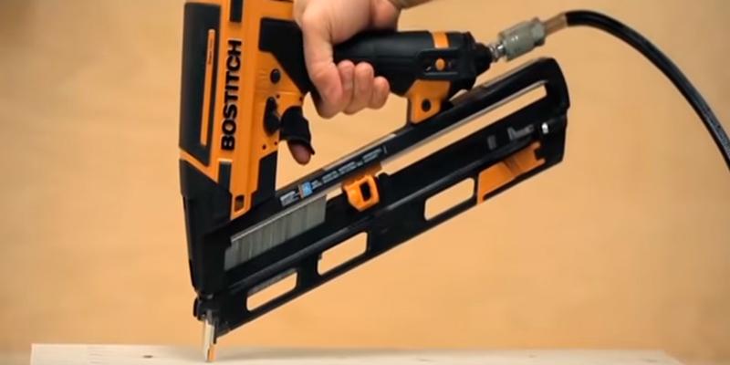 Review of BOSTITCH N62FNK-2 Angled Finish Nailer