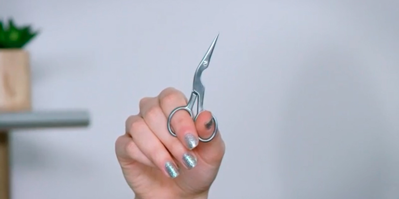 Review of Tweezerman 2914-r Stainless Brow Shaping Scissors and Brush