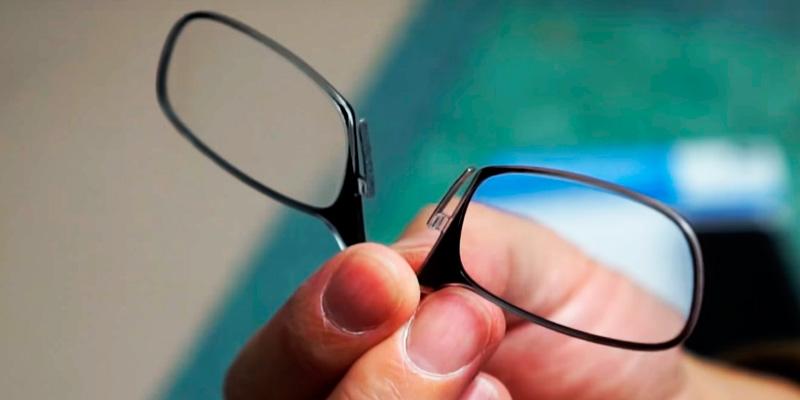 Review of ThinOPTICS Go Everywhere Reading Glasses