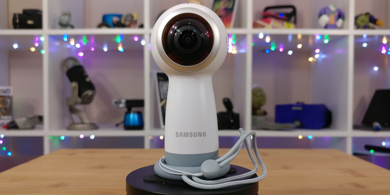 Samsung SM-R210 Spherical Cam 360 4K Camera in the use