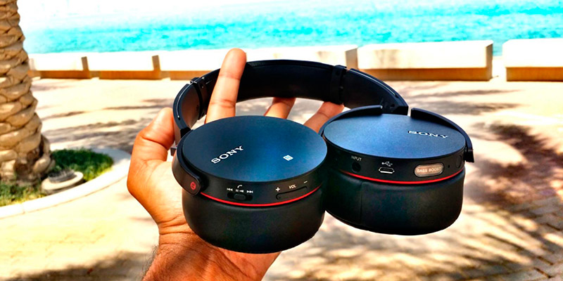 Detailed review of Sony MDRXB950BT/B Extra Bass Bluetooth Headphones