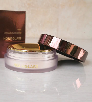 Review of Hourglass Veil Translucent Invisible Setting Powder
