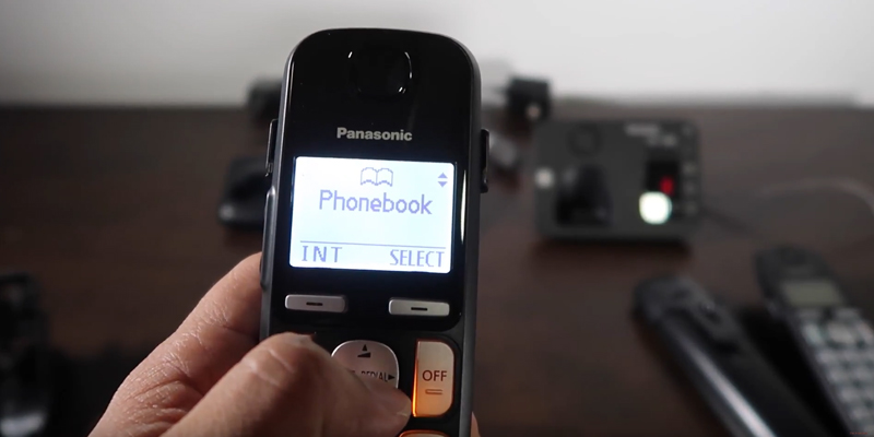 Review of Panasonic KX-TGE433B Cordless Phone with Answering Machine