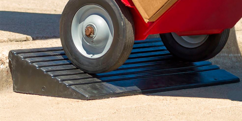 Review of Guardian Industrial Products DH-UP-4 Heavy Duty Curb Ramp Straight